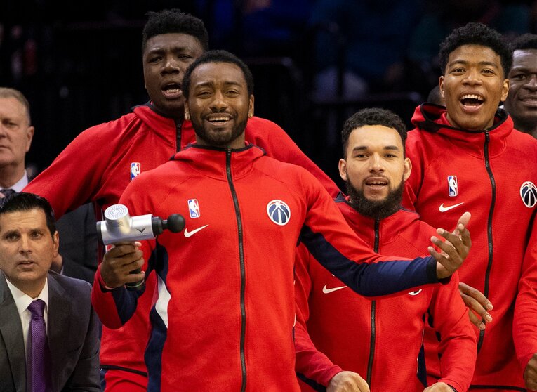 ジョン・ウォール（手前）とのプレーを楽しみにしていたという八村　©︎Getty Images