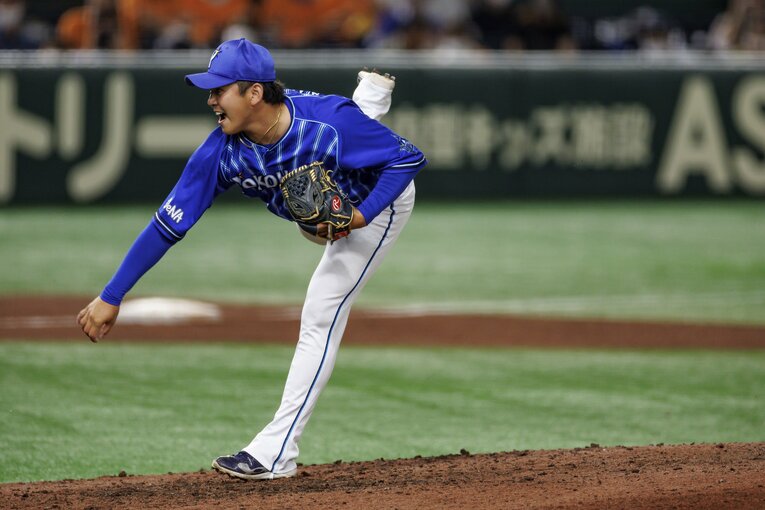 6月21日、巨人戦で登板する山﨑　©Kiichi Matsumoto