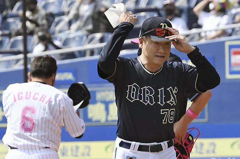 現役時代は強肩捕手として知られた中嶋聡監督。オリックスの好調を指揮官として引っ張っている ／ photograph by Kyodo News