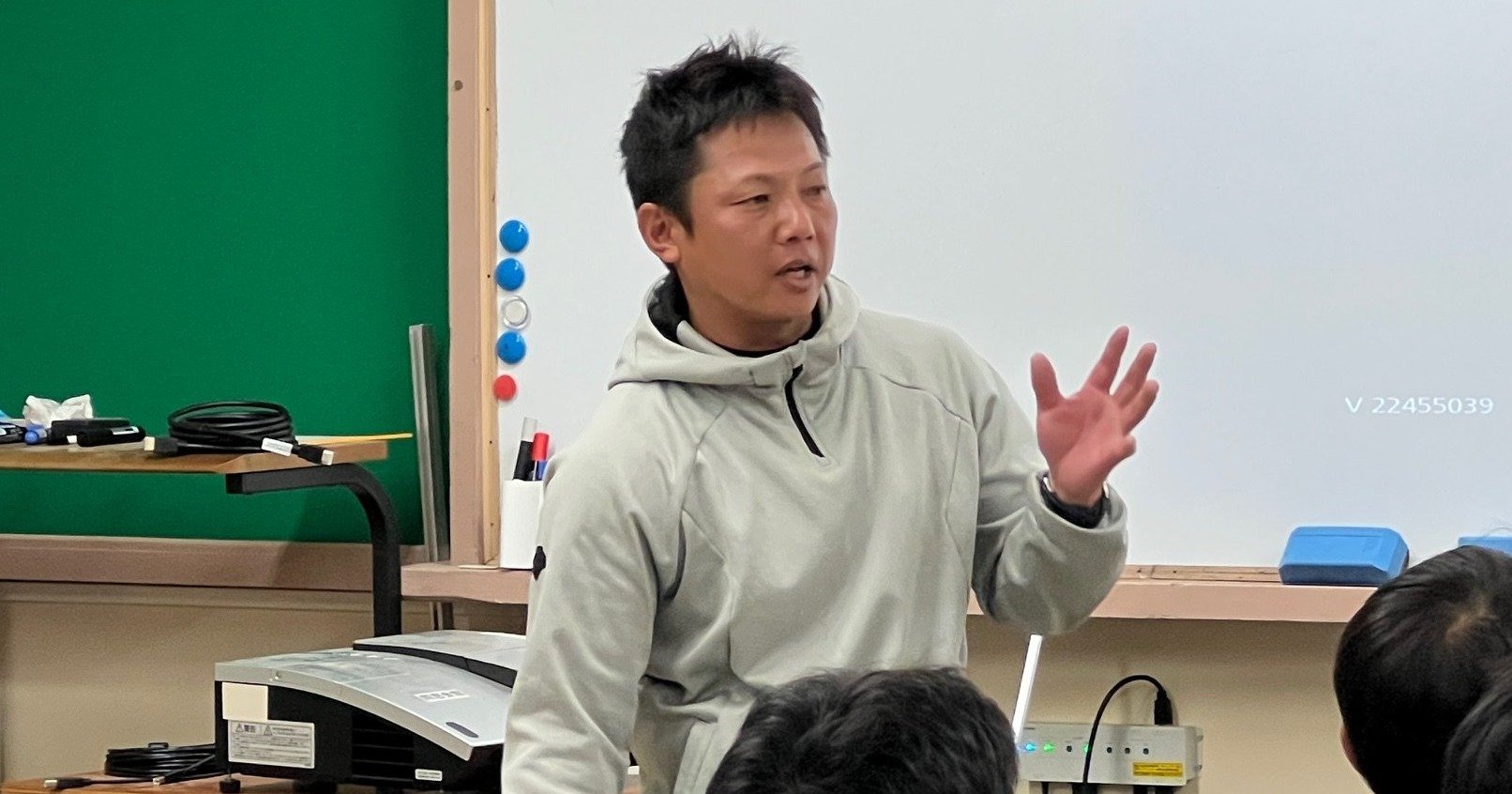 教えすぎると、子供たちが迷うんで…」打者は全員両打ち＆ノーサイン