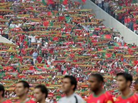 EURO2004開幕戦 ポルトガル vs ギリシャ ポルトガル、プレッシャーに負ける