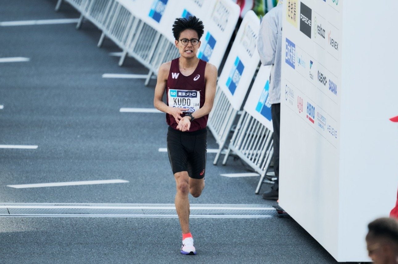 攣りそうになりながらも初マラソンでゴールまでたどり着いた工藤　©Yuki Suenaga