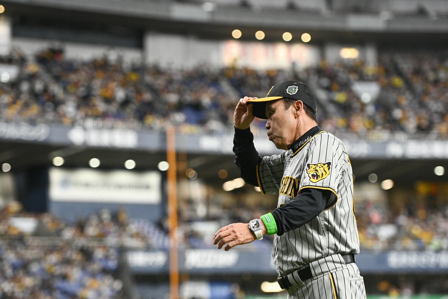 今季かぎりで退任した阪神の岡田彰布前監督。ファンが夢見た「アレンパ」は叶わなかった　©Nanae Suzuki