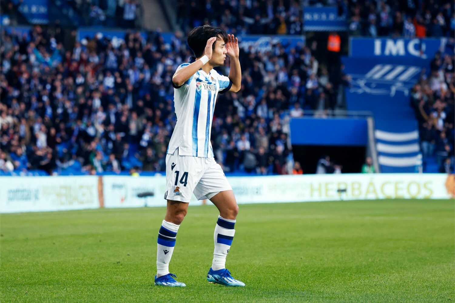 サディクのゴラッソにビックリの久保