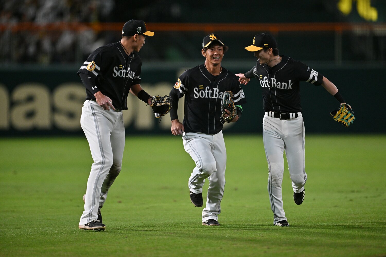 2025年日本シリーズでファインプレーを見せた今宮健太 ©Hideki Sugiyama