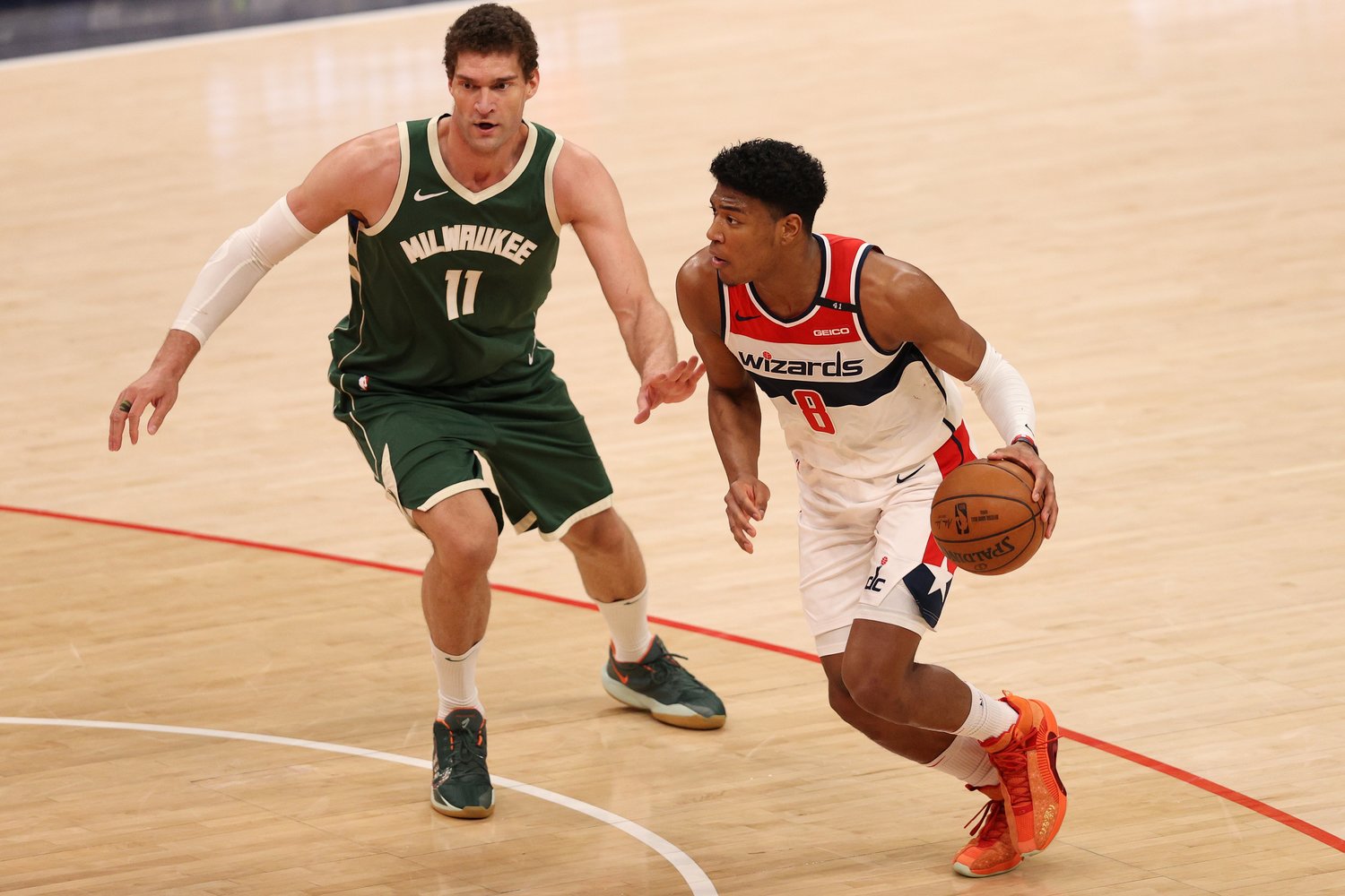 ロビンの兄であるブルックスもNBAの舞台で八村と対戦している　©︎Getty Images