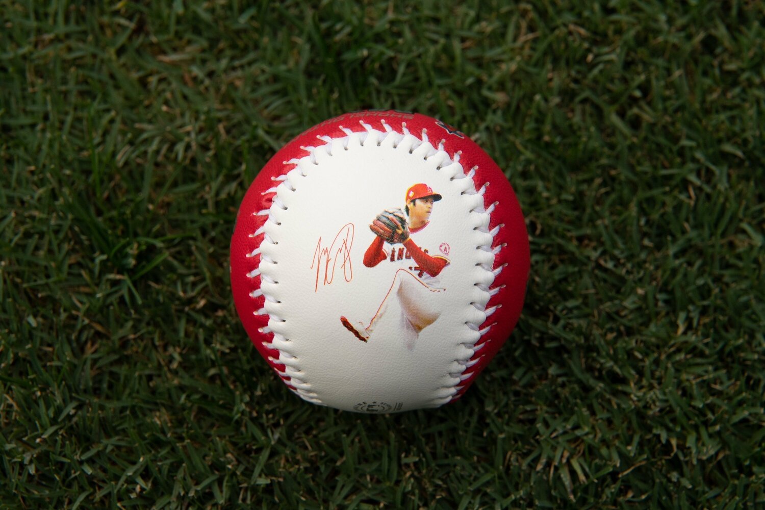 大谷翔平 2021年 MVP 記念ボール入手困難レア商品