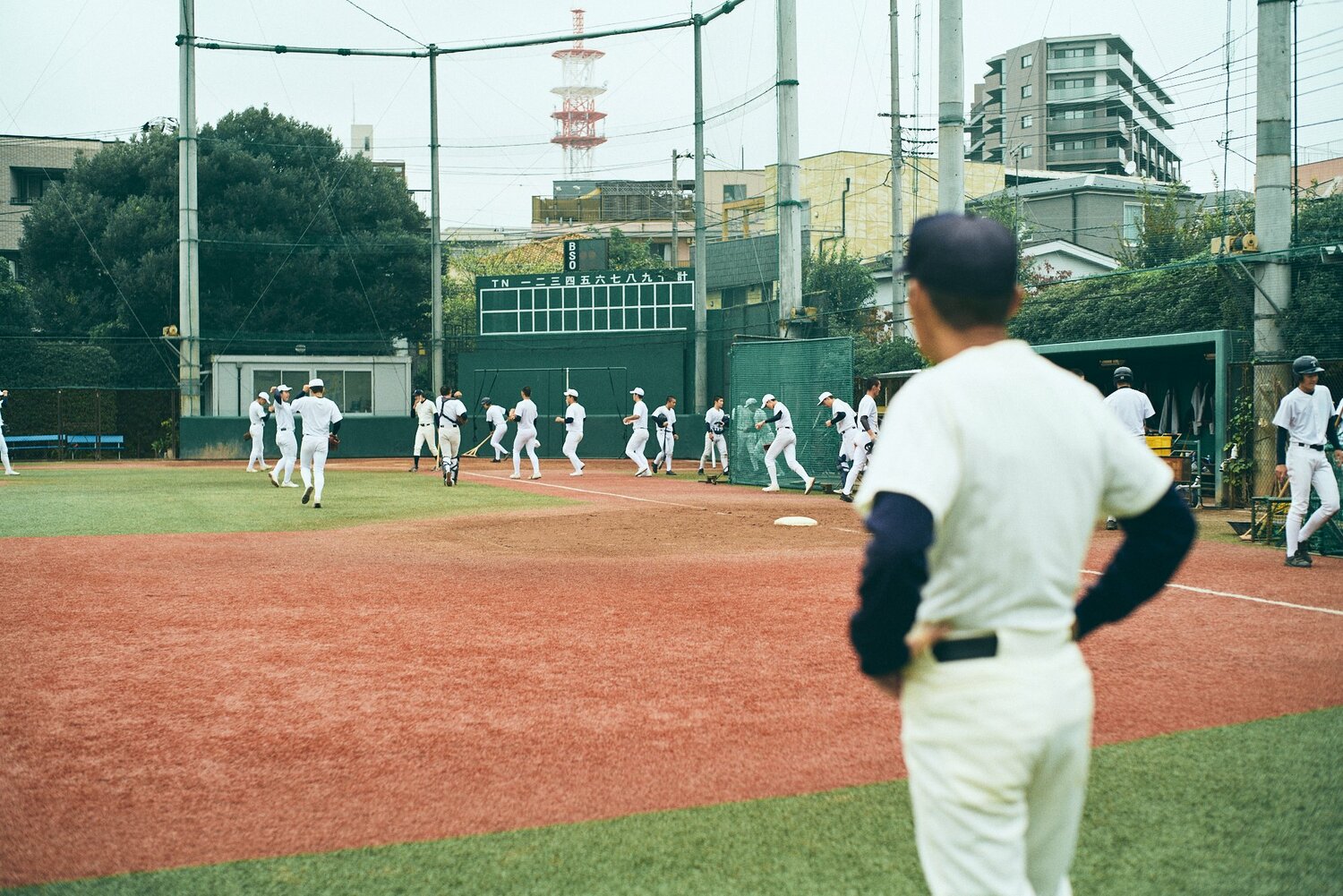 間違いなく勝てた 泣くな なぜ帝京の名将は 最後の夏で敗れた3年生に厳しい言葉を投げかけるのか 2 3 高校野球 Number Web ナンバー