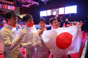《知ってた？》転向を勧められても、高校総体に団体がなくても…「日本人には難しい」フェンシング団体エペで金メダル、“2つの原動力”とは