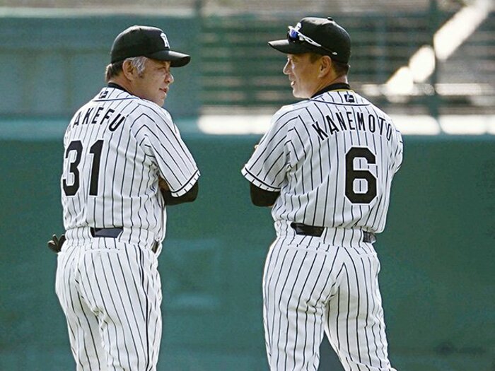 阪神レジェンドは何と戦っていたのか… 2010年金本知憲「まだ出来るから（笑）」、1985年掛布雅之「ハレー彗星のおかげ」＜Number Web＞ photograph by Kyodo News