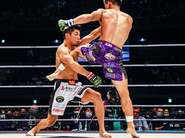 RIZIN31 大会ポスター 2021年10月24日 斎藤裕 牛久絢太郎 RIZIN】牛久絢太郎が王者・斎藤を“飛びヒザTKO”で衝撃の戴冠