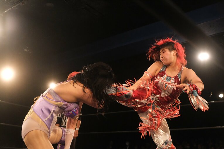 「あんまり胸を張って言えなくて…」悩んでいたAZMを受け入れた“5人のお姉ちゃん”との話…キャリア10周年「クソガキ全開で（笑）」(52)