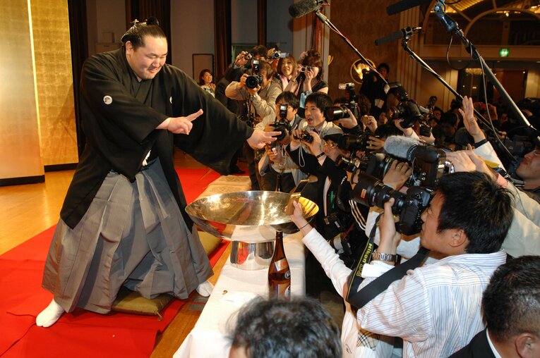 優勝後の大はしゃぎ（全13枚の11枚目）　©BUNGEISHUNJU