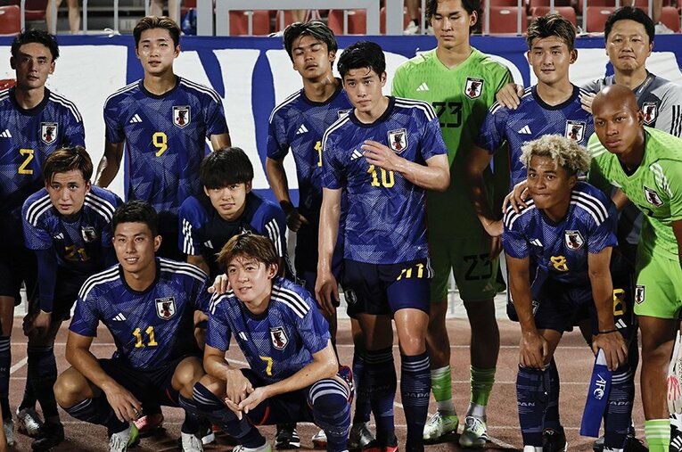 来年4月のU23アジア杯本戦の出場権を手に入れたU-22日本代表。ただしバーレーン戦の試合運びには大きな課題が残ったようだ ／ photograph by Kyodo News