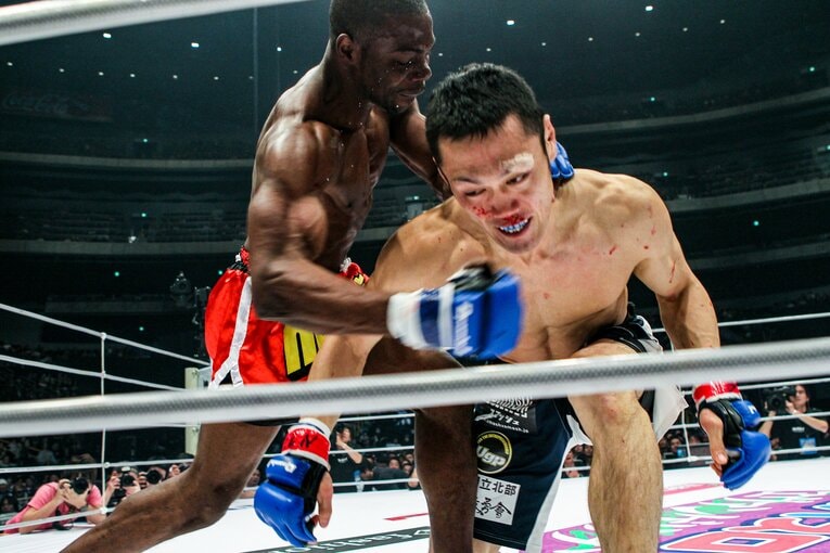 2010年『ダイナマイト』では、ボビー・オロゴンの弟であるアンディ・オロゴンと、元プロ野球選手の古木克明が対戦