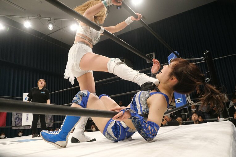 「自分以外はみんな敵だと…」うつ病を患った女子プロレスラーのその後…引退→復帰も経験した真白優希の思い「同じ病気の人たちにも試合を見てほしい」(65)