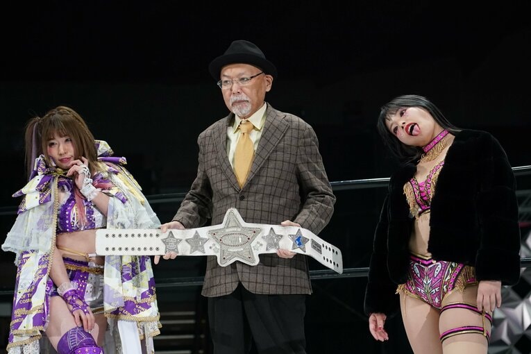 2021年11月27日、白いベルトをかけた中野たむとの同門対決で通称「ブラッディ・エンジェル」に変貌した白川未奈