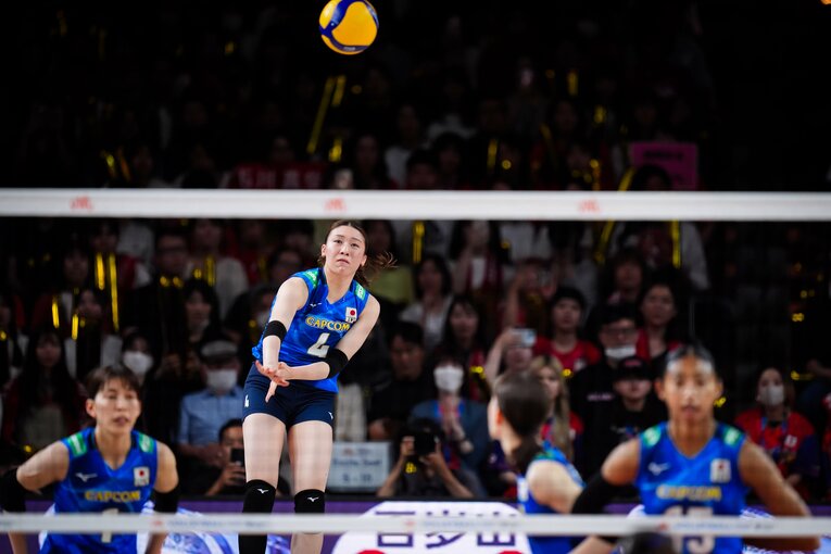 石川真佑（VNLセルビア戦）©︎Volleyball World