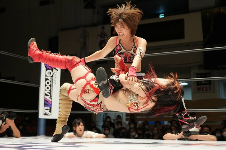 フェリス卒“スターダムの貴婦人”桜井まいが内に秘めた狂気と変身願望「女子プロレス界のダース・ベイダーになりたい」《特別グラビア》(47)