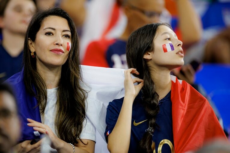 カタールW杯の女性サポーター　©Kiichi Matsumoto/JMPA