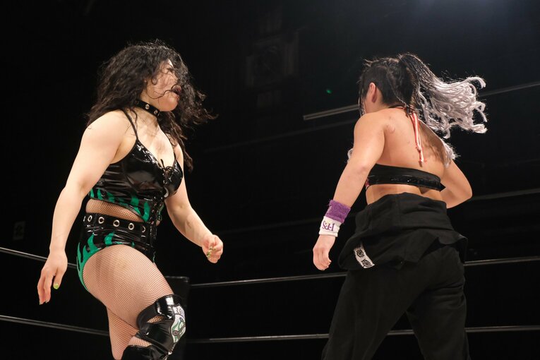 「圧倒される肉体美」を目指す新人女子プロレスラー…コンテストにも出場するZONESが語る“理想像”「実は体重が10kg減ったんです」(88)