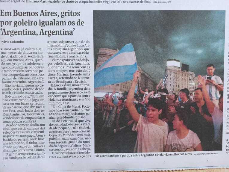 「ブエノスアイレスでアルゼンチンを応援するファン」（日刊紙「フォーリャ・デ・サンパウロ」）