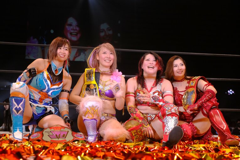所属ラストマッチを終えた林下と、MIRAI、桜井麻衣、青野未来