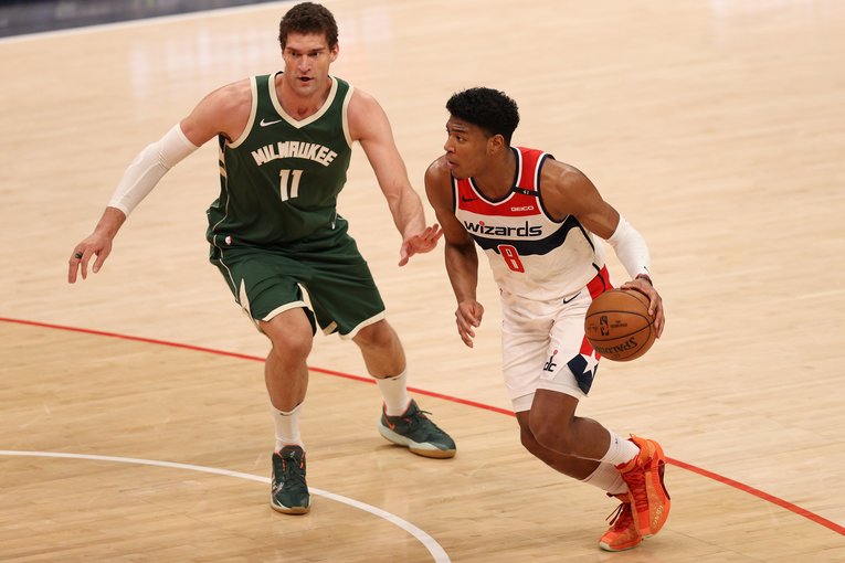 ロビンの兄であるブルックスもNBAの舞台で八村と対戦している　©︎Getty Images