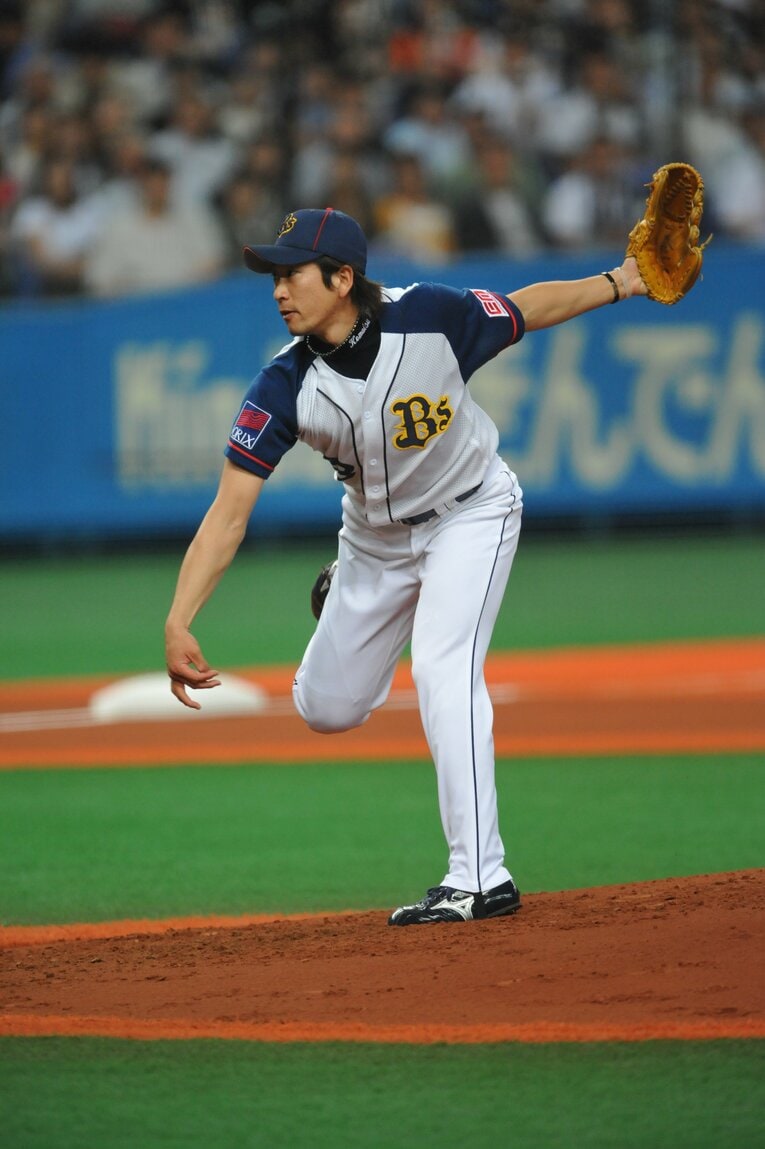 2008年、15勝を挙げ新人王となったオリックスの小松聖。お立ち台でのパフォーマンスは「キターッ！」だった　©Hideki Sugiyama