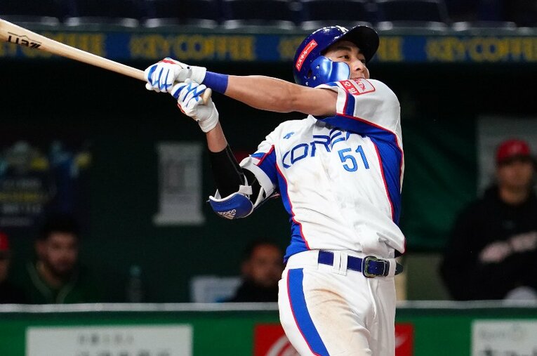 2019年の世界野球WBSCプレミアにも韓国代表として出場したイ・ジョンフ。「韓国のイチロー」と呼ばれるだけあって所属する「キウム・ヒーローズ」でも背番号は「51」 ／ photograph by Getty Images