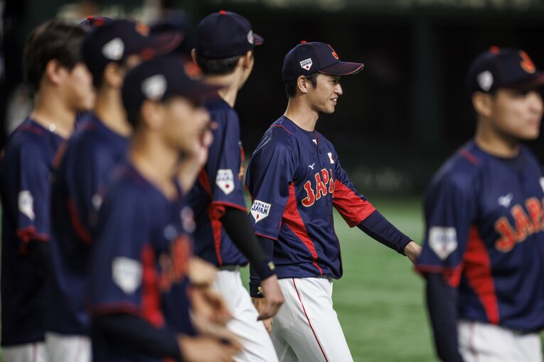 阪神でセンターを守る近本　©Kichi Matsumoto