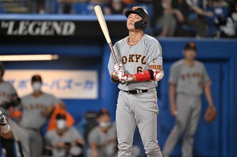 2022年は出場86試合、打率.286、5本塁打、33打点と大きく成績を下げた坂本。34歳で迎える今シーズンは正念場だ　©Hideki Sugiyama