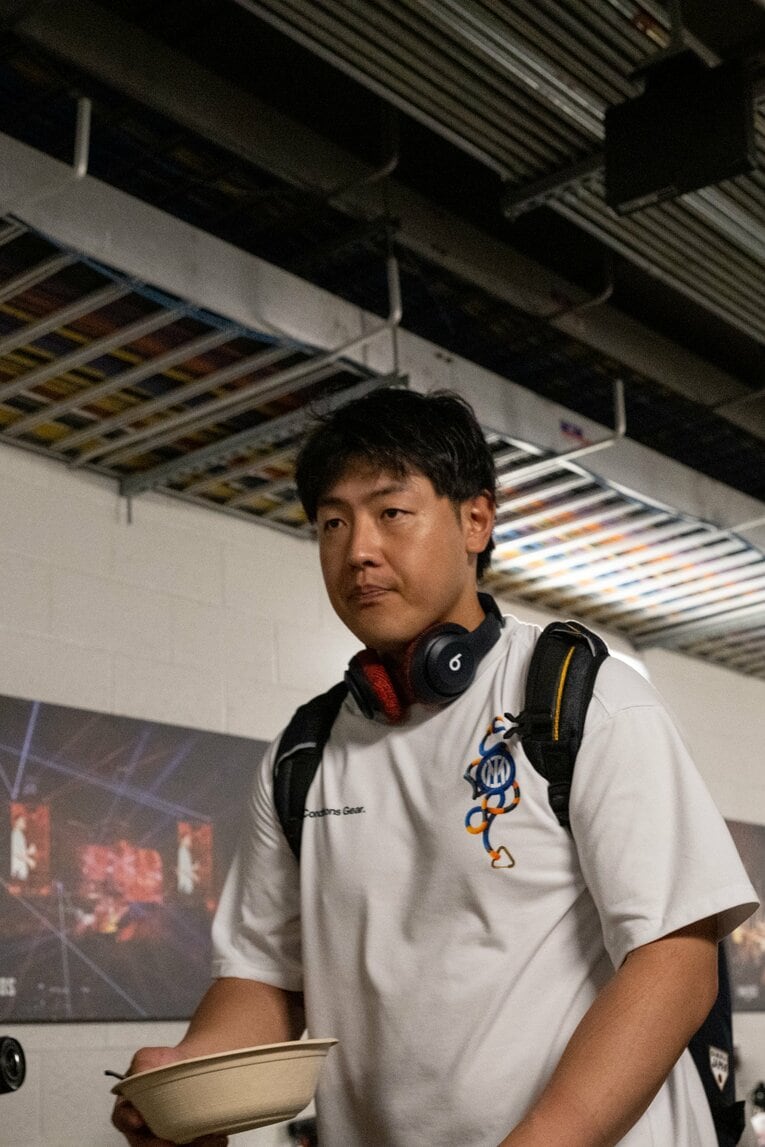 敗戦後、球場を後にする岡本和真　©Nanae Suzuki