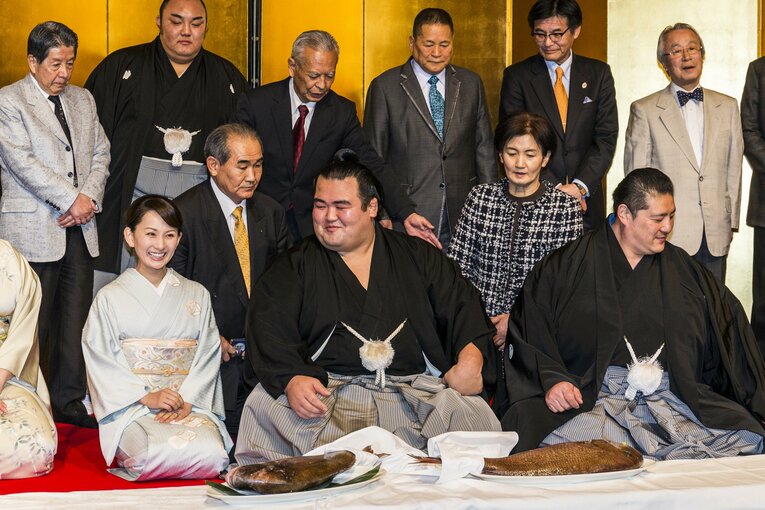 2016年1月場所、初優勝後の祝賀会で　©JMPA