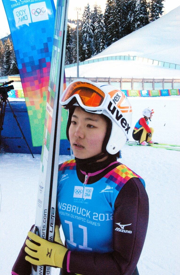 10年前、2012年インスブルックユース五輪での高梨　©JIJI PRESS