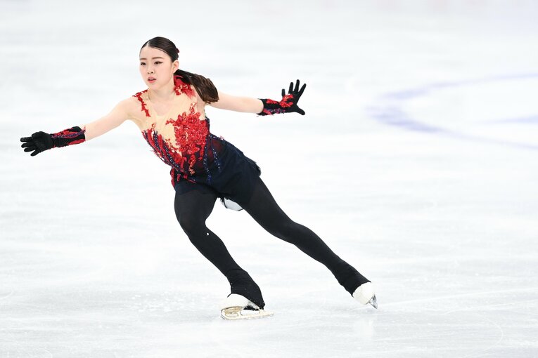 世界選手権で演技を行う紀平