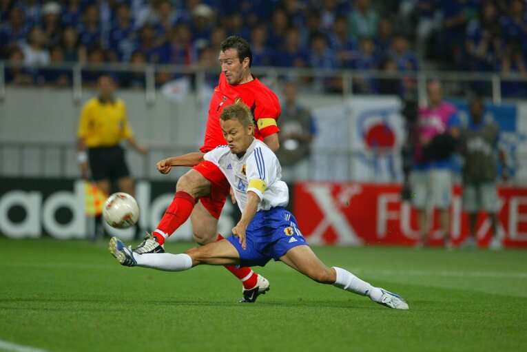 2002年日韓W杯ベルギー戦の森岡隆三　©JMPA