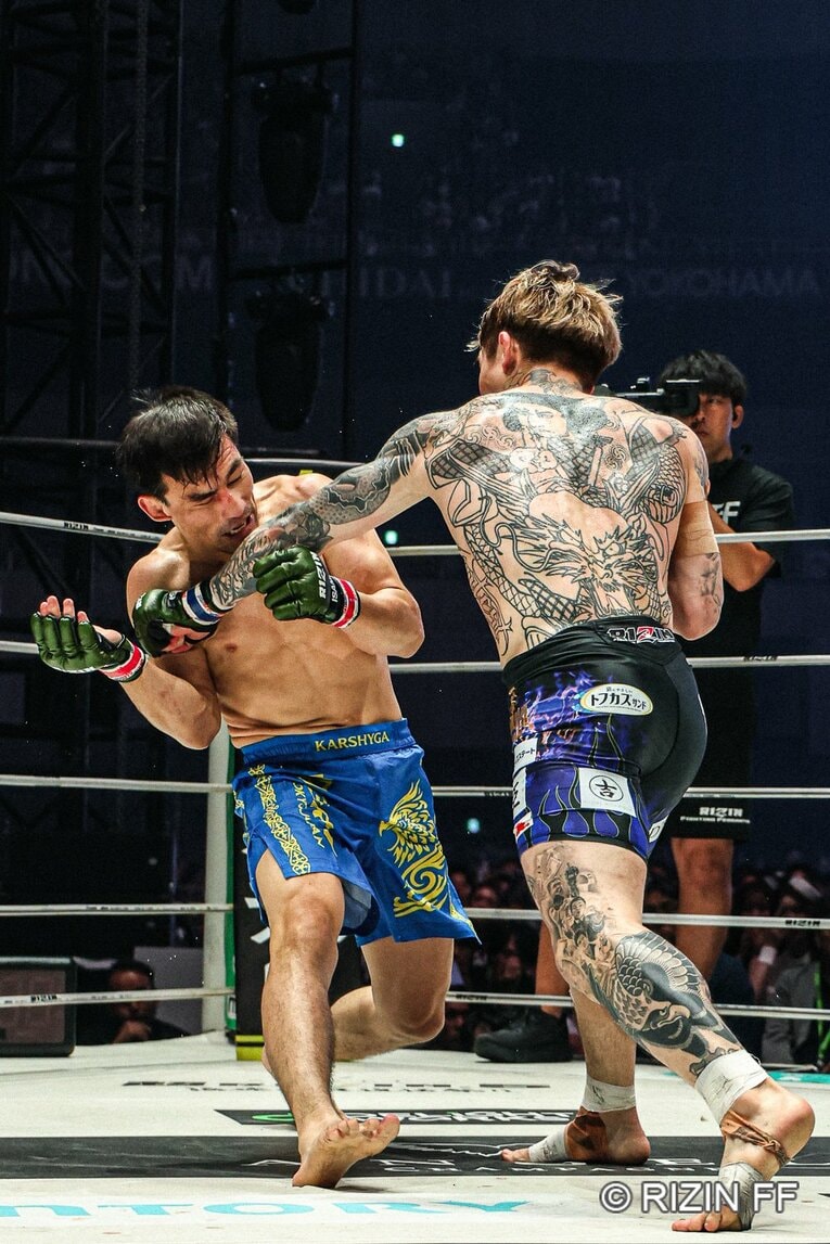『超RIZIN.5』平本蓮vs.カルシャガ・ダウトベック　©RIZIN FF