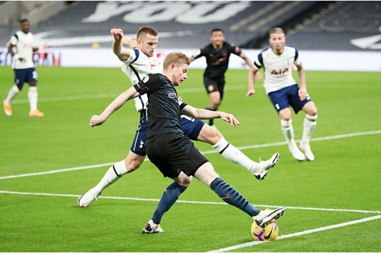 デブライネのパスセンスは冴え渡るばかりだが