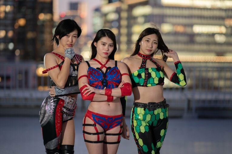 マリーゴールドの“グラビア三銃士”　©Shiro Miyake