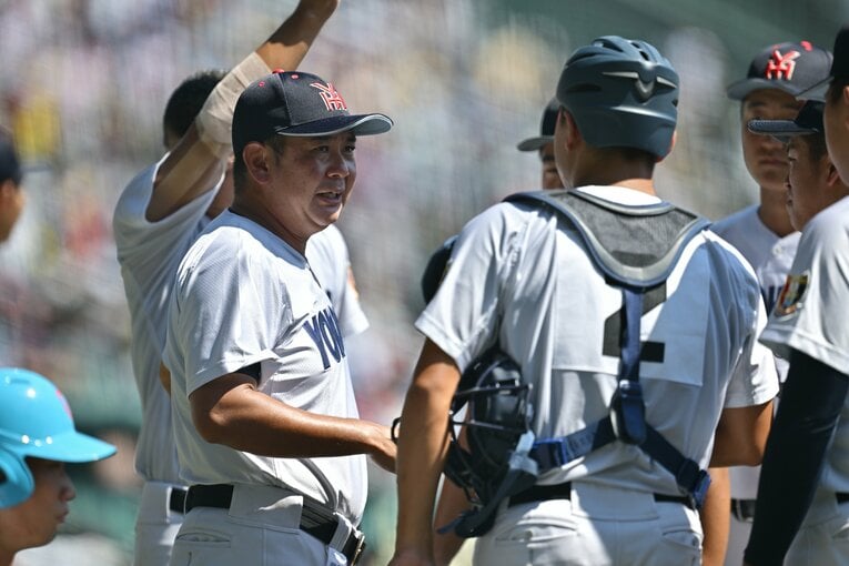 タイブレークで3点リードしたことで「集中が切れてしまったかな」と村田監督　©Hideki Sugiyama