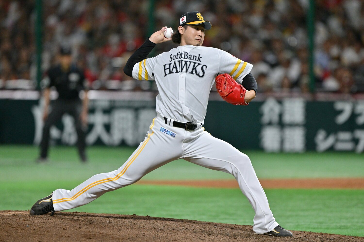 「先発時代、試合中にセルフ投げ込み」ソフトバンクCS突破の立役者“新・守護神”杉山一樹の豪快すぎ素顔「監督、杉山が宇宙と交信しています」＜Number Web＞ photograph by Hideki Sugiyama