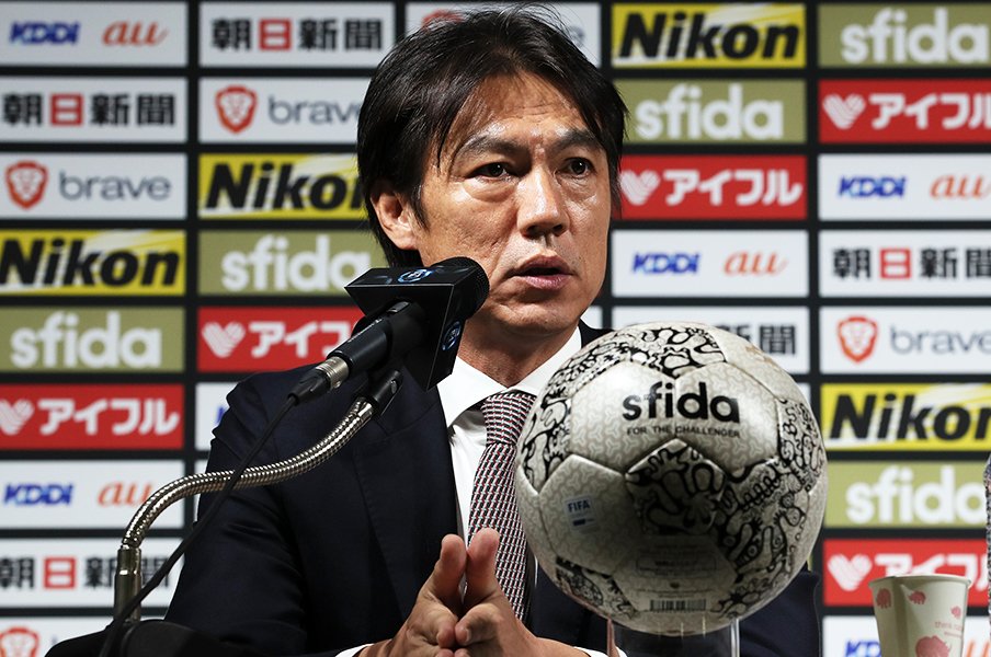 ホン・ミョンボに挑み、敗れ、学んだ。「韓国型サッカー」とは何なのか？＜Number Web＞ photograph by YONHAP NEWS/AFLO
