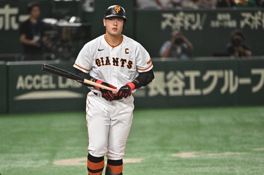 現在ホームラン20本でトップを走るも、坂本離脱後はペースを落としている岡本　©︎Hideki Sugiyama