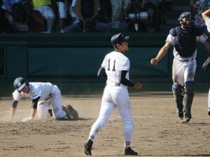 「日本文理の夏はまだ終わらない!!」アナウンサーが絶叫…9回2アウトから6点差→1点差に　15年前の甲子園決勝、敗者が笑った“奇跡の19分間”舞台裏