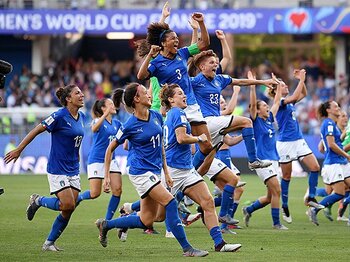 イタリアの夏の主役は“アズーレ”。女子W杯躍進の裏に偏見の歴史。＜Number Web＞ photograph by Getty Images