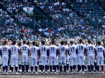 高校野球“124人が寮生活”の実態「3年生は個室」「スマホ禁止ルール、なぜ不要？」青森の強豪監督がズバリ…入部時に書く“ある誓約書”＜Number Web＞ photograph by Shigeki Yamamoto