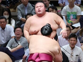 “ご意見番”武蔵丸が惜別メッセージ「28歳で現役引退の貴景勝、本当にもったいないよ」最近の関取には“苦言”「付け人の扱い方に物言い！」＜Number Web＞ photograph by JIJI PRESS