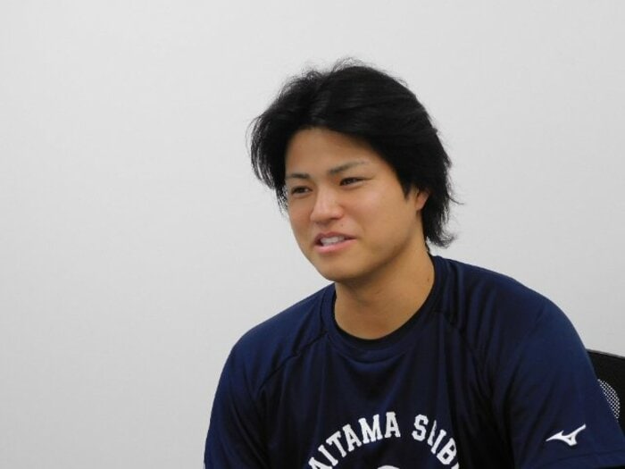 4歳の息子が「パパもこの曲にして！」西武・甲斐野央を支えた“魔曲誕生”の舞台裏「なにわ男子」メンバーと偶然空港で…「勇気100％」クローザーの横顔＜Number Web＞ photograph by NumberWeb