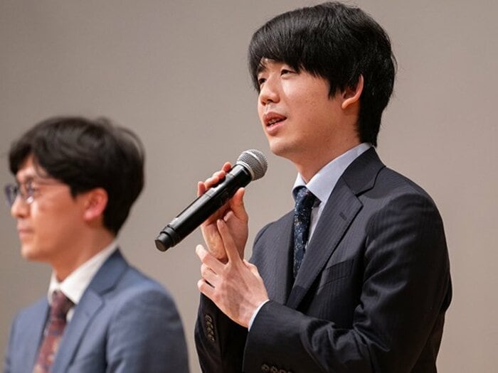 「藤井将棋には凡局がない」八冠でも勝率.830でもなく…藤井聡太プロ8年“最大の才能”「ライバルの成長と物語もです」A級棋士・中村太地が語る＜Number Web＞ photograph by Nanae Suzuki